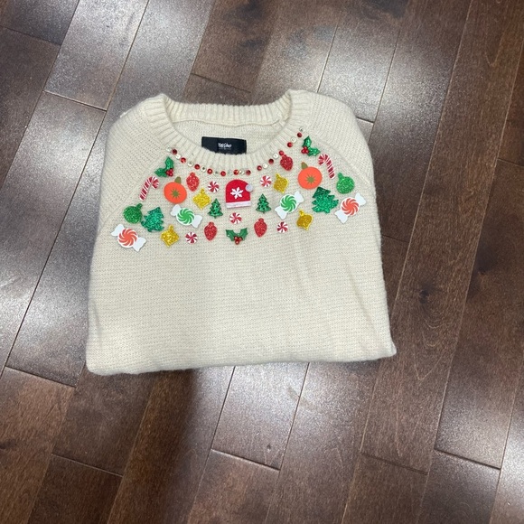sold🚫 Christmas sweater w decals - Picture 1 of 4